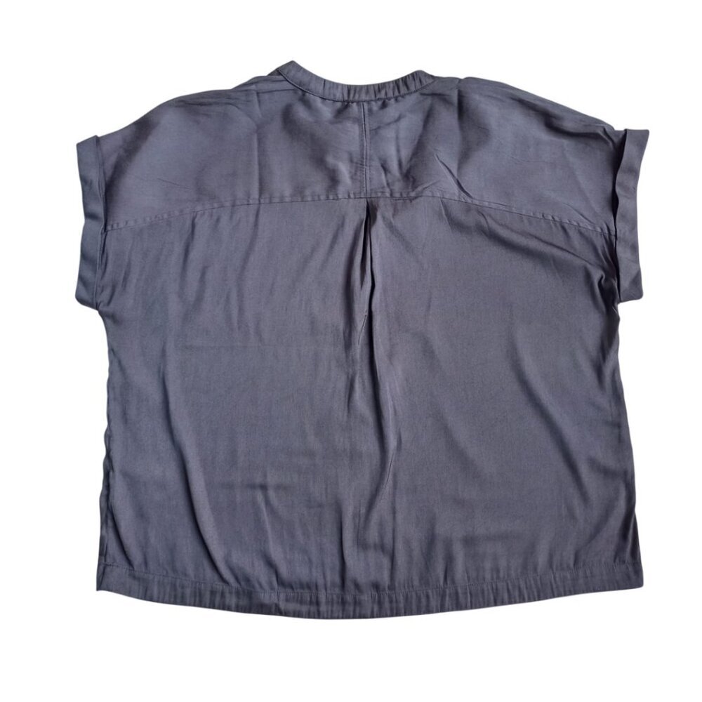 T Tahari Charcoal Grey V-Neck Blouse - Lightweight Relaxed Fit, Size L/XL - Picture 2 of 7
